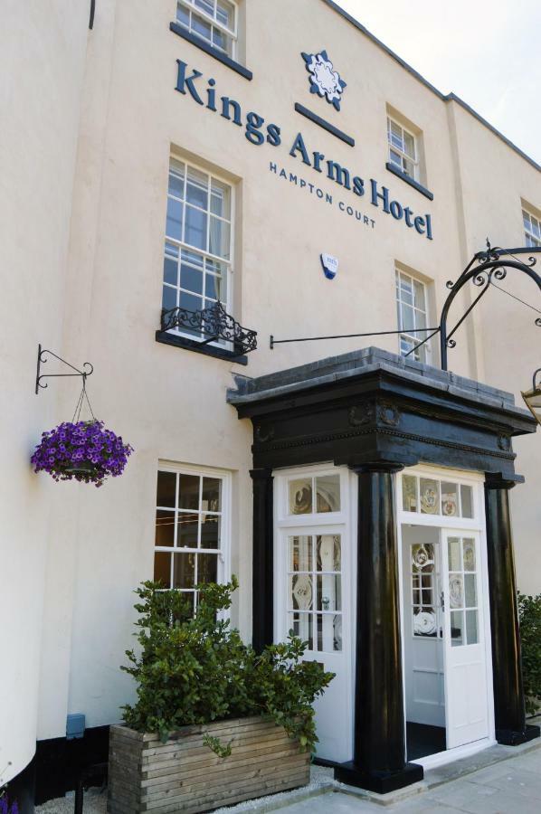 The Kings Arms Hotel Kingston upon Thames  Eksteriør billede